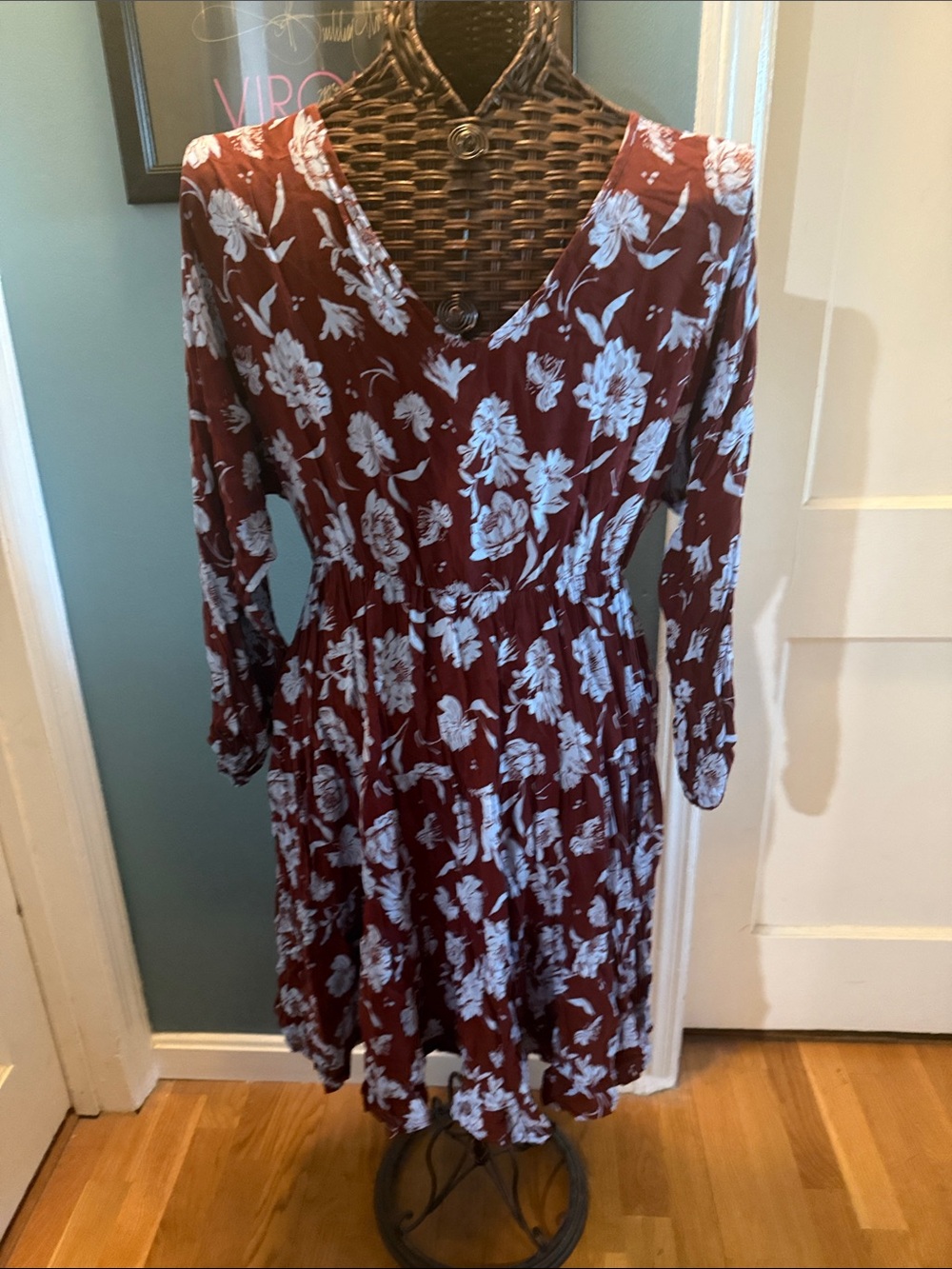 Floral V-Neck Long Sleeve Dress in Burgundy